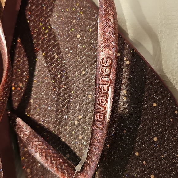 Havaianas Purple Sparkle Flip Flops with Contoured Soles 9 10 - Picture 5 of 7